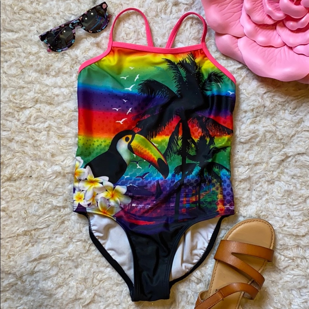 Girls swimsuit